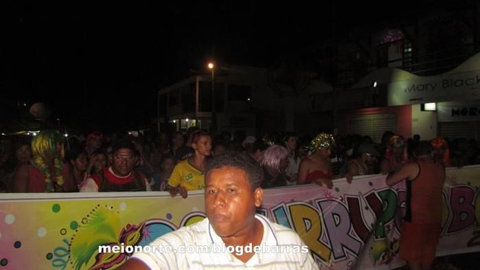 Alegria e descontração no tradicional 'Bloco dos Sujos' - Imagem 18