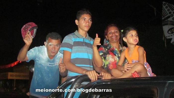 Alegria e descontração no tradicional 'Bloco dos Sujos' - Imagem 67