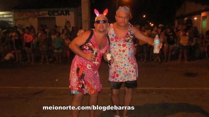 Alegria e descontração no tradicional 'Bloco dos Sujos' - Imagem 53