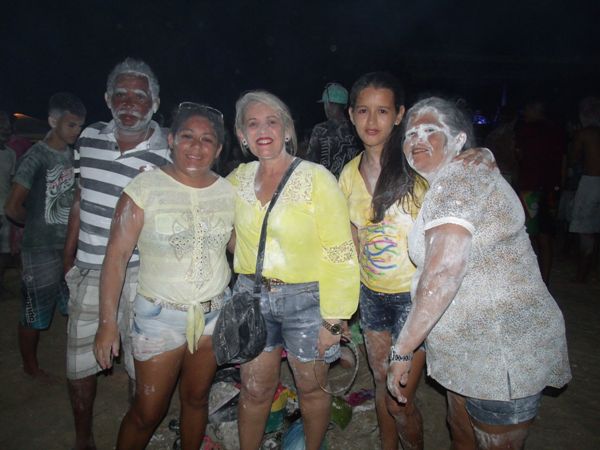 Prefeita Vânia Ribeiro faz avaliação positiva do Carnaval em Cajueiro da Praia - Imagem 1