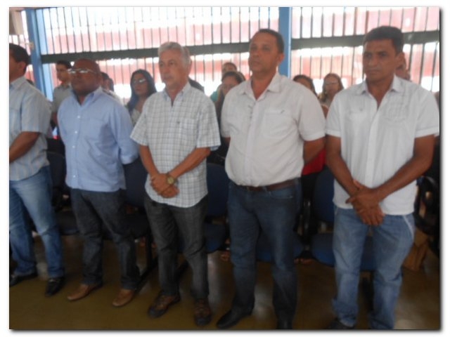 Prefeito Municipal Dr. Moura deixa mensagem na Câmara de Vereadores na abertura dos trabalhos do ano de 2015 - Imagem 17