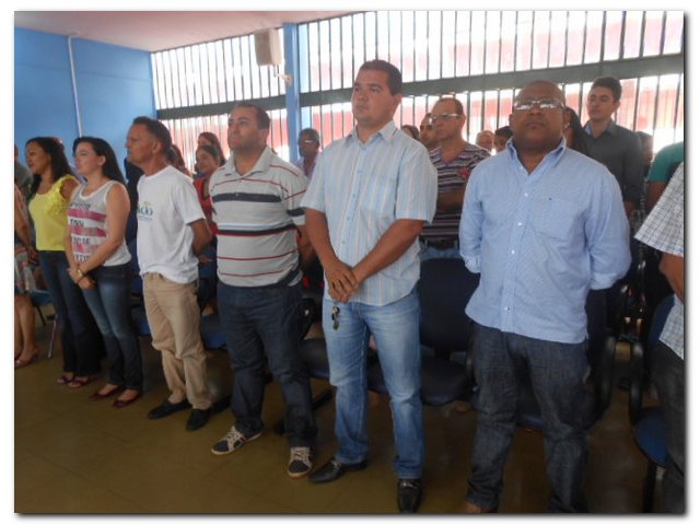 Prefeito Municipal Dr. Moura deixa mensagem na Câmara de Vereadores na abertura dos trabalhos do ano de 2015 - Imagem 9