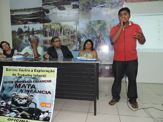  Primeira-dama Edneida Fortes participou de palestra contra exploração do trabalho infantil   - Imagem 12