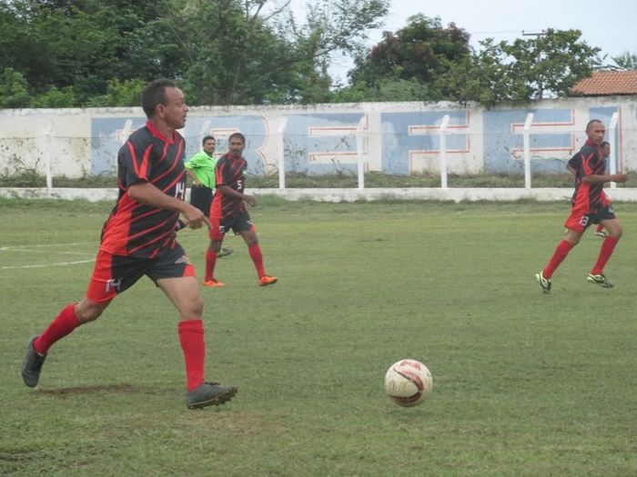 Demerval Lobão vence o time de Curralinhos na abertura do Campeonato dos quarentões em Agricolândia - Imagem 11