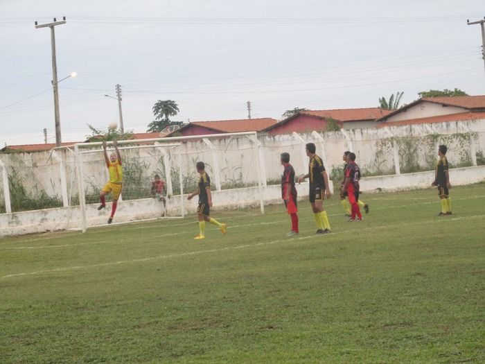 Demerval Lobão vence o time de Curralinhos na abertura do Campeonato dos quarentões em Agricolândia - Imagem 28