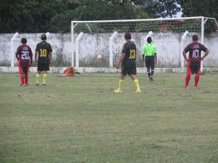 Demerval Lobão vence o time de Curralinhos na abertura do Campeonato dos quarentões em Agricolândia - Imagem 31