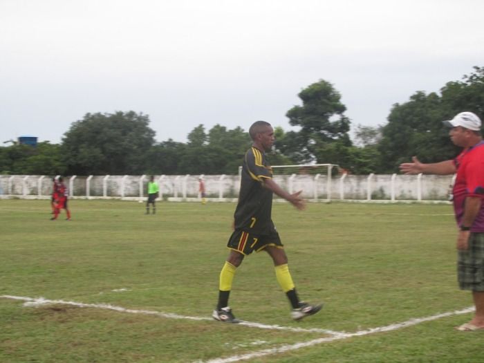 Demerval Lobão vence o time de Curralinhos na abertura do Campeonato dos quarentões em Agricolândia - Imagem 32