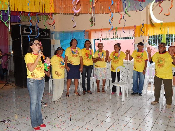Social realiza Carnaval para os Idosos de Lagoinha - Imagem 4