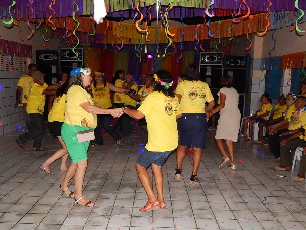 Social realiza Carnaval para os Idosos de Lagoinha - Imagem 22