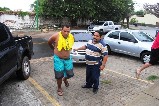 Polícia prende traficante e apreende drogas e R$ 7 mil em dinheiro em Campo Maior - Imagem 3