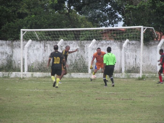 Demerval Lobão vence o time de Curralinhos na abertura do Campeonato dos quarentões em Agricolândia - Imagem 27