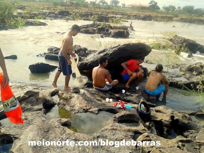 Rio Longa cheio atrai visitantes - Imagem 5