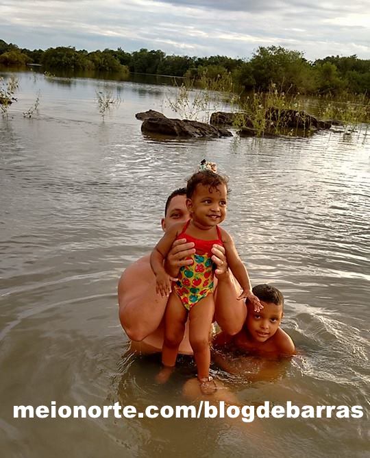 Rio Longa cheio atrai visitantes - Imagem 1