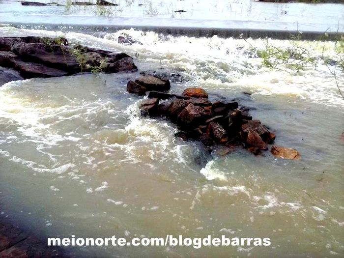 Rio Longa cheio atrai visitantes - Imagem 6