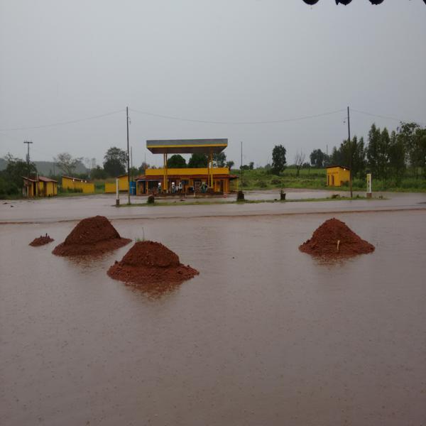 Fortes chuvas alagam trecho da BR-316 próximo a Elesbão Veloso e dificulta trânsito  - Imagem 2