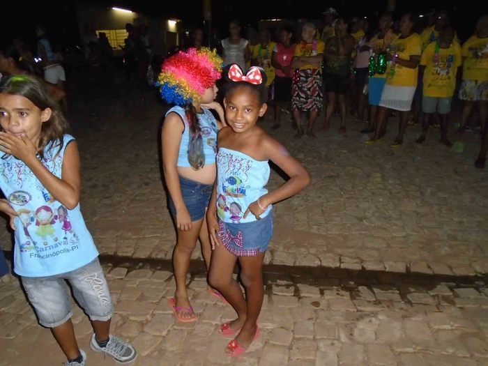 Crianças, adolescentes e idosos do SCFV caem na folia às vésperas do carnaval - Imagem 41