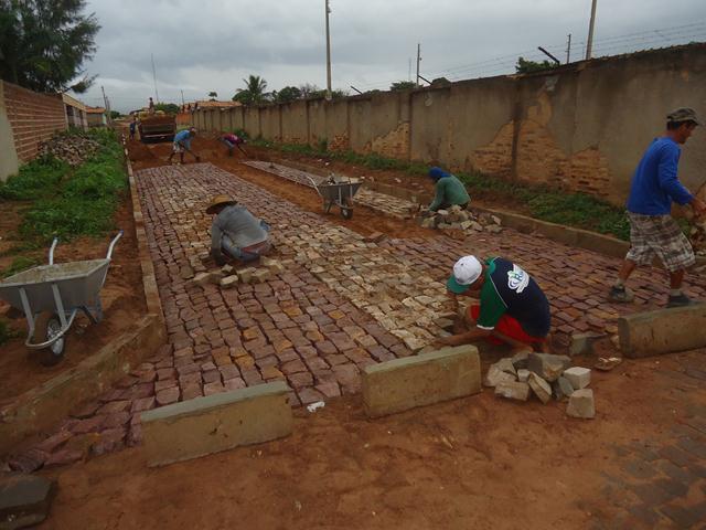 Prefeitura Começou o Calçamento de Ruas em Ipiranga - Imagem 7