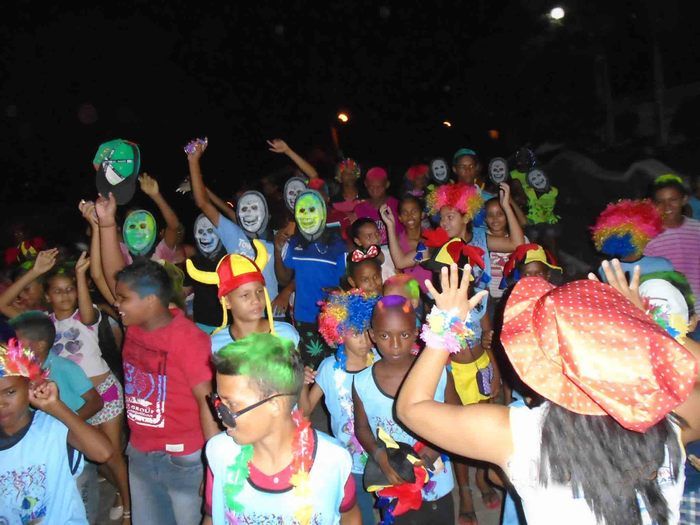 Crianças, adolescentes e idosos do SCFV caem na folia às vésperas do carnaval - Imagem 63
