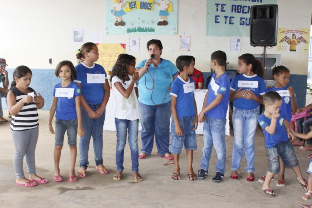Prefeita reforça compromisso com educação na abertura do período letivo em Miguel Alves - Imagem 16