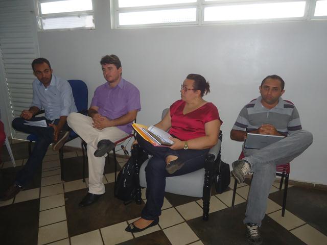 Prefeito realizou reunião com Seus Assessores Para Traçar Metas - Imagem 3