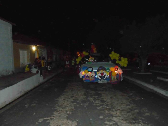 Crianças, adolescentes e idosos do SCFV caem na folia às vésperas do carnaval - Imagem 77