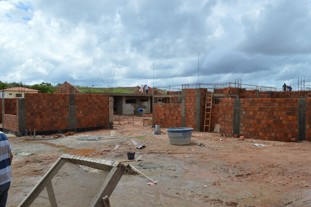 Obra de creche que teve mais de meio milhão desviado está em ritmo acelerado em Buriti dos Lopes