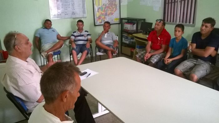 Prefeito Raimundo Ferreira recebe vários líderes comunitários e juntos debates problemas das comunidades  - Imagem 1