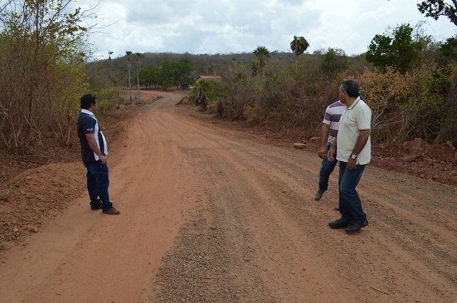 Prefeitura de Buriti dos Lopes constrói e recupera estradas na zona rural - Imagem 1