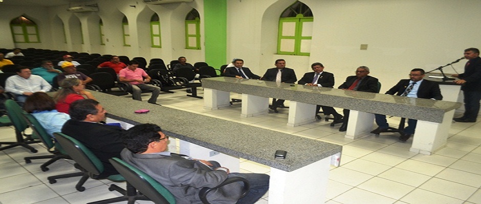 Prefeito vai à Câmara destacar avanços em todos os setores da gestão municipal