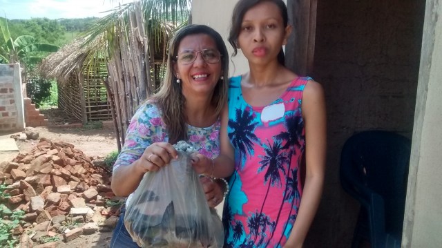 Prefeitura de Miguel Alves doa 1 tonelada de peixes a famílias carentes - Imagem 9