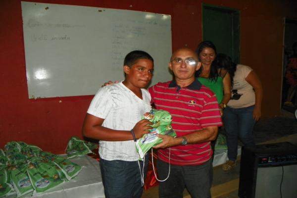 Assistência Social de Amarante entrega kit aos adolescentes do serviço de convivência e fortalecimento de vínculos - Imagem 18