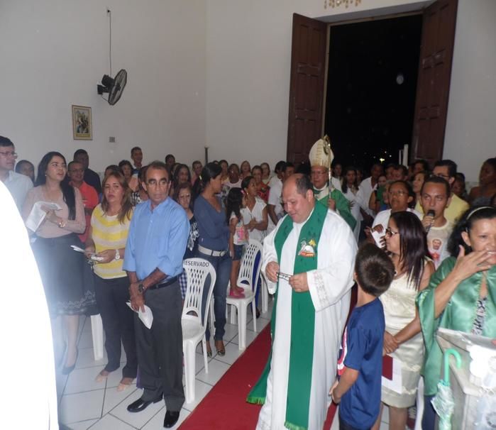 Pe. Miguel Junior toma posse como novo padre de Elesbão Veloso  - Imagem 6