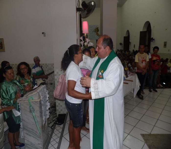 Pe. Miguel Junior toma posse como novo padre de Elesbão Veloso  - Imagem 27