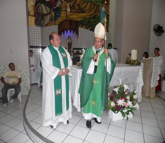 Pe. Miguel Junior toma posse como novo padre de Elesbão Veloso  - Imagem 12