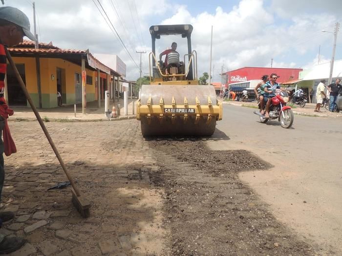 Prefeitura de Água Branca está realizando reparo nas principais vias da cidade - Imagem 4