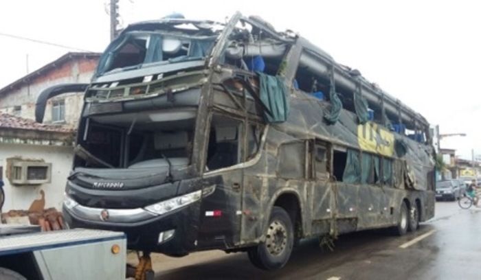 Ônibus da Banda Garota Safada sofre acidente em São Luiz do curu a 79 Km de Fortaleza - Imagem 3
