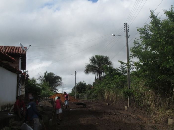 Rua Manoel Leite Falcão no Bairro Baixa ganha 120 metros de Meio-Fio - Imagem 3