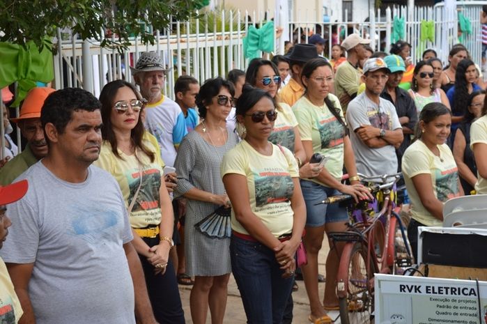 Nota aniversário da cidade II -  Momento das apresentações artísticas na Praça - Imagem 20