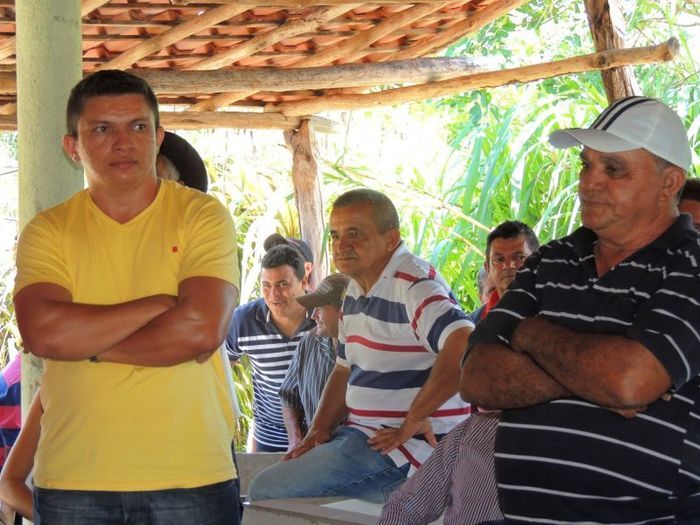 Inauguração na Zona Rural teve a participação do povo, parceiros, secretários, asessores e até vereador de oposição - Imagem 15