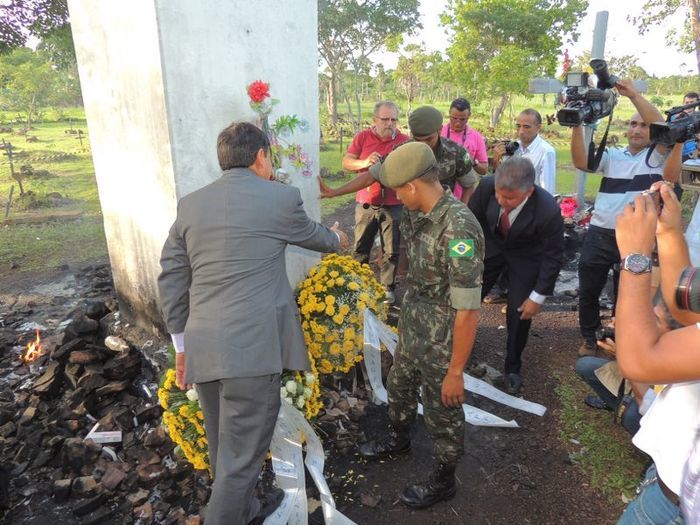 Prefeita Neuma Café é homenageada com medalha durante comemoração dos 192 anos da Batalha do Jenipapo - Imagem 15