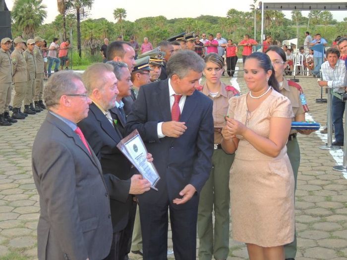 Prefeita Neuma Café é homenageada com medalha durante comemoração dos 192 anos da Batalha do Jenipapo - Imagem 40