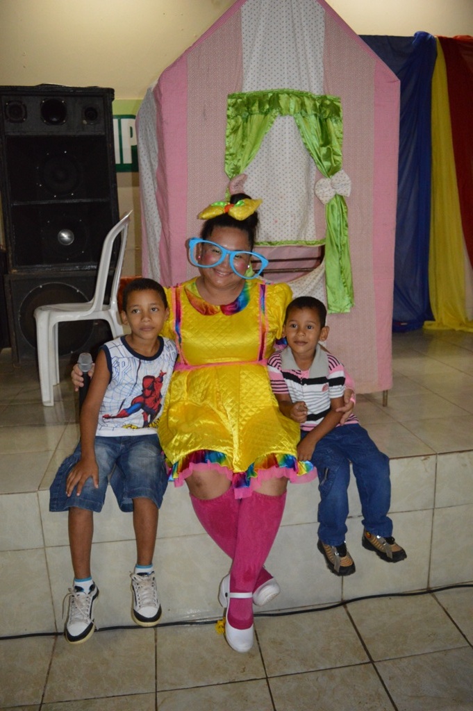 Prefeitura realizou show infantil  com a animadora com a Pitchuquinha e Pitchucão - Imagem 45