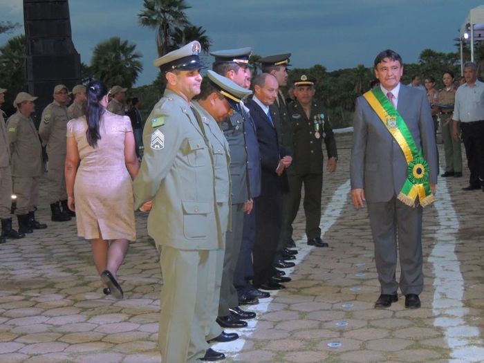 Prefeita Neuma Café é homenageada com medalha durante comemoração dos 192 anos da Batalha do Jenipapo - Imagem 51