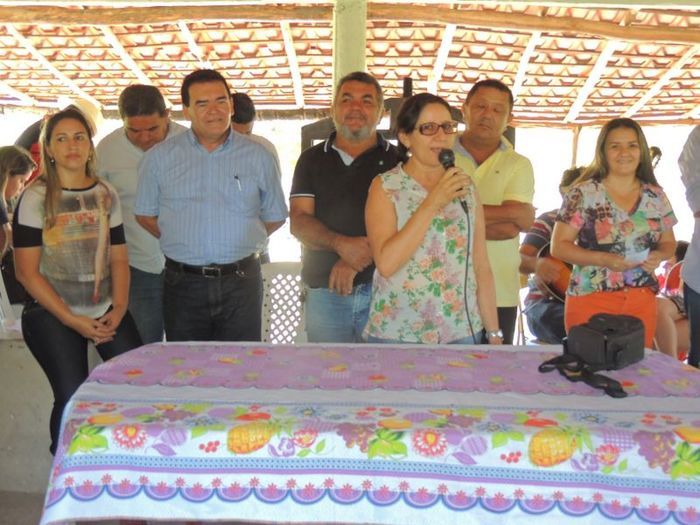 Inauguração na Zona Rural teve a participação do povo, parceiros, secretários, asessores e até vereador de oposição - Imagem 22