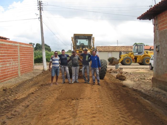 Secretaria de obras e transporte Recupera estradas no centro e interior de Agricolândia - Imagem 6