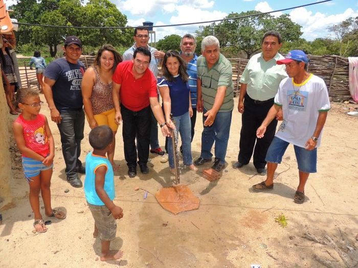 Prefeita Neuma Café entrega as comunidades Pilões e Porteiras II sistema de abastecimento de água - Imagem 38