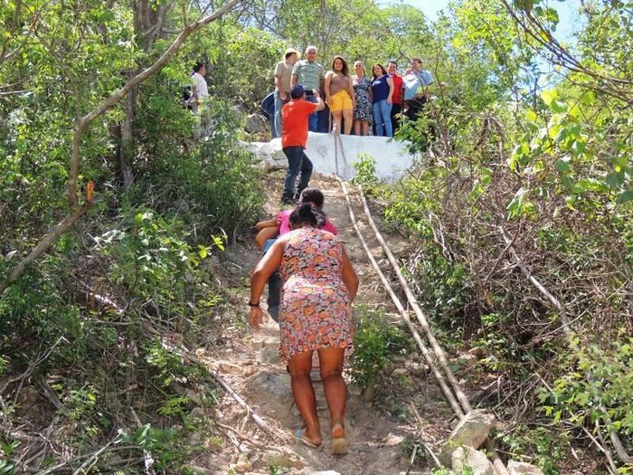 Prefeita Neuma Café entrega as comunidades Pilões e Porteiras II sistema de abastecimento de água - Imagem 52