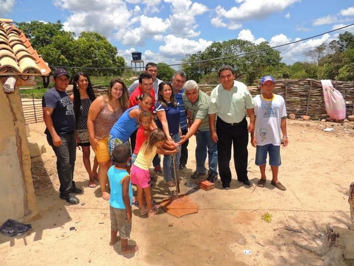 Prefeita Neuma Café entrega as comunidades Pilões e Porteiras II sistema de abastecimento de água - Imagem 40