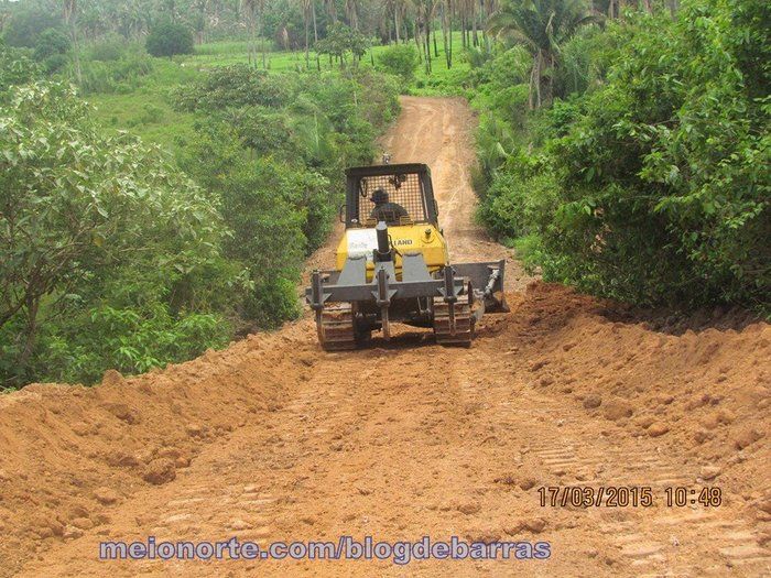 Prefeitura recupera estradas das localidades São João e Vereda do Bacuri - Imagem 6