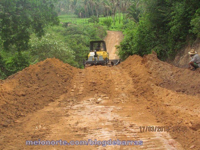 Prefeitura recupera estradas das localidades São João e Vereda do Bacuri - Imagem 4